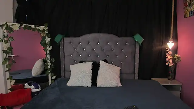 slutty venus online show from 21, 3, 2025