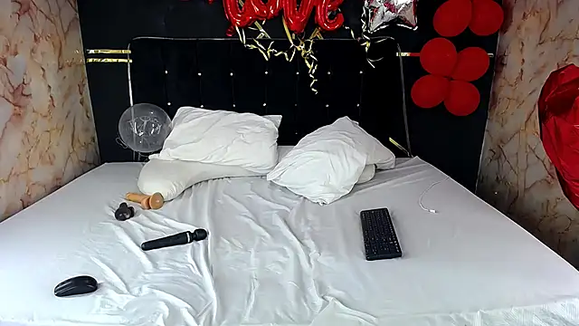 AmandaRobers online show from 17, 2, 2025