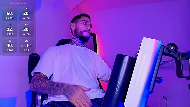 Junihn0 online show from 17, 12, 2025