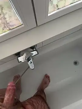 Snapshot of Loco42- chatting on 4, 1, 2025 Loco42- online show from 4, 1, 2025