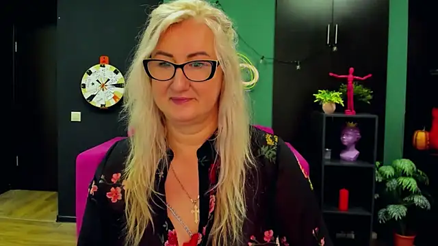 Snapshot of ChristyBrooks chatting on 2, 3, 2025 ChristyBrooks online show from 2, 3, 2025