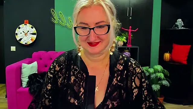 Snapshot of ChristyBrooks chatting on 10, 3, 2025 ChristyBrooks online show from 10, 3, 2025