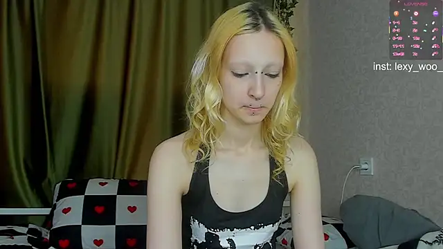 Snapshot of Lexy-Woorhez chatting on 4, 4, 2026 Lexy-Woorhez online show from 4, 4, 2026