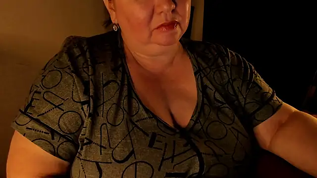 Snapshot of SexxyDreams1 chatting on 10, 2, 2025 SexxyDreams1 online show from 10, 2, 2025