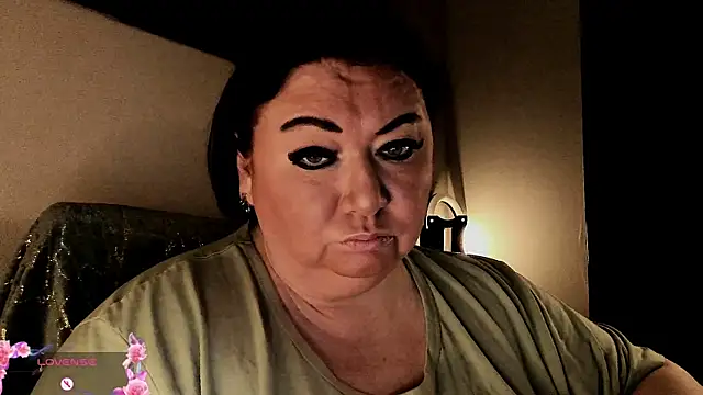 Snapshot of SexxyDreams1 chatting on 11, 10, 2025 SexxyDreams1 online show from 11, 10, 2025