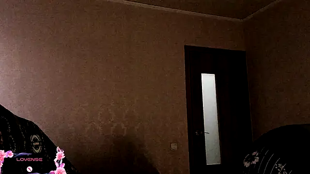 Snapshot of SexxyDreams1 chatting on 5, 12, 2025 SexxyDreams1 online show from 5, 12, 2025