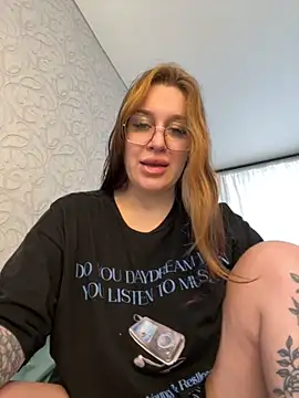 Snapshot of VikiDemi chatting on 25, 9, 2025 VikiDemi online show from 25, 9, 2025
