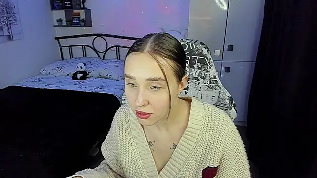 LinaTruly online show from 10, 11, 2025