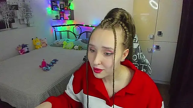 Snapshot of LinaTruly chatting on 18, 4, 2026 LinaTruly online show from 18, 4, 2026