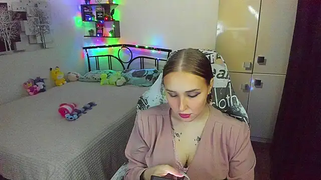 Snapshot of LinaTruly chatting on 15, 5, 2026 LinaTruly online show from 15, 5, 2026