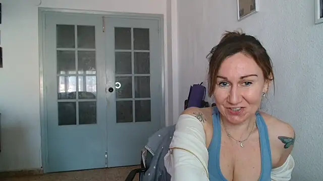 Snapshot of TamaraSweetxo chatting on 10, 3, 2025 TamaraSweetxo online show from 10, 3, 2025