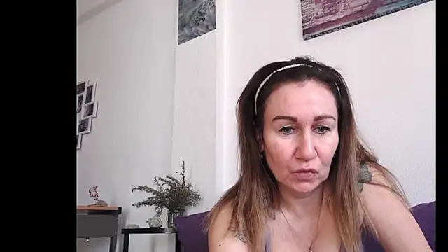 Snapshot of TamaraSweetxo chatting on 17, 2, 2026 TamaraSweetxo online show from 17, 2, 2026