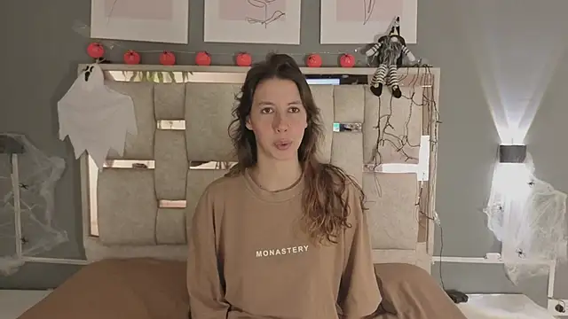 jolie lov online show from 24, 10, 2025