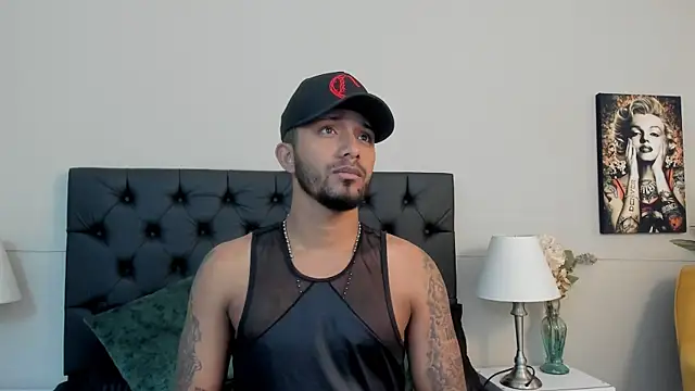 Snapshot of Robin_Rief chatting on 17, 9, 2025 Robin Rief online show from 17, 9, 2025