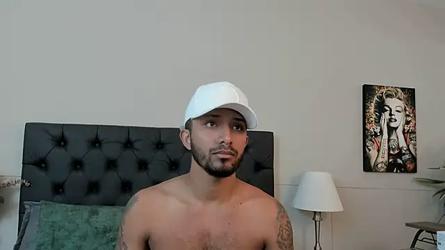 Snapshot of Robin_Rief chatting on 20, 9, 2025 Robin Rief online show from 20, 9, 2025