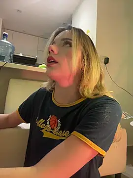 Snapshot of NicoleCut chatting on 13, 3, 2026 NicoleCut online show from 13, 3, 2026