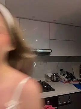 Snapshot of NicoleCut chatting on 1, 4, 2026 NicoleCut online show from 1, 4, 2026