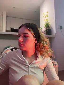 Snapshot of NicoleCut chatting on 16, 4, 2026 NicoleCut online show from 16, 4, 2026