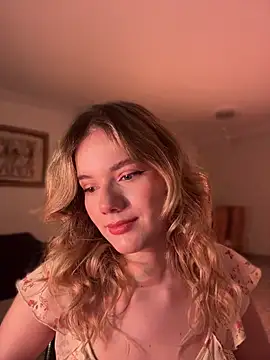 Snapshot of NicoleCut chatting on 24, 4, 2026 NicoleCut online show from 24, 4, 2026