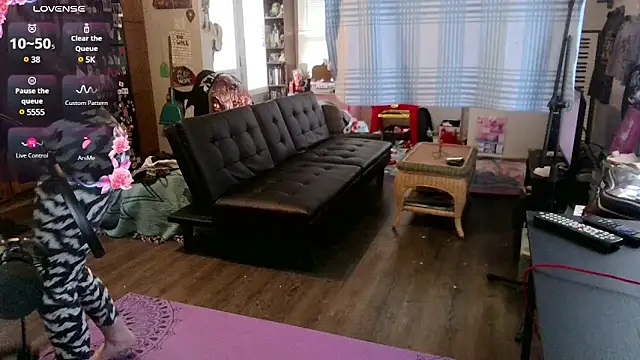  hellostormy  online show from 9, 2, 2025