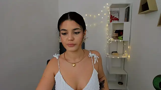 AlluringAriel online show from 4, 3, 2025