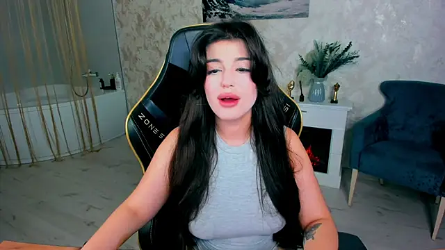 AlluringAriel online show from 18, 5, 2026