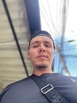 Snapshot of adam-rivera chatting on 16, 11, 2025 adam-rivera online show from 16, 11, 2025