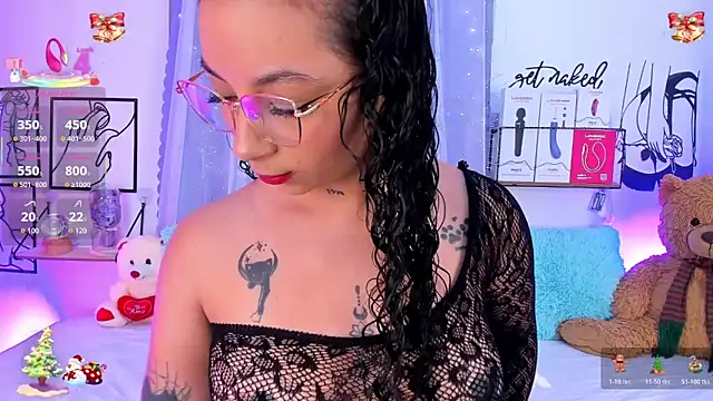 Snapshot of Mari_Sweett chatting on 20, 12, 2025 Mari Sweett online show from 20, 12, 2025