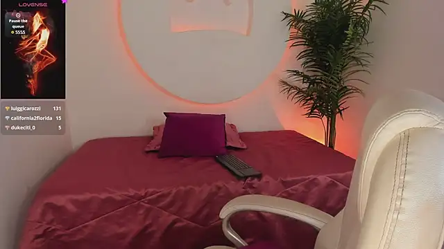 Ariana Pierce online show from 13, 12, 2025