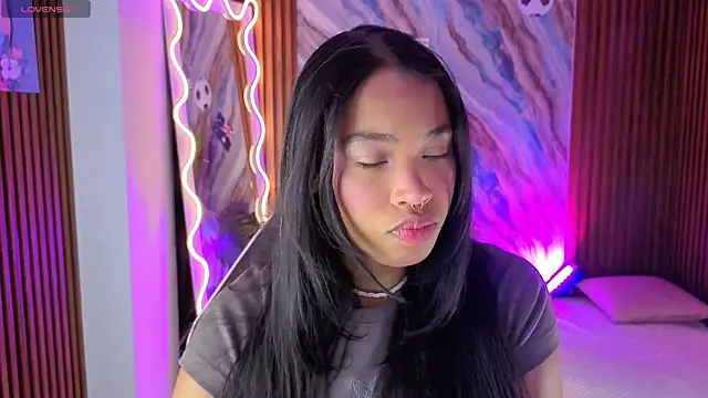penelope tay1 online show from 18, 7, 2026