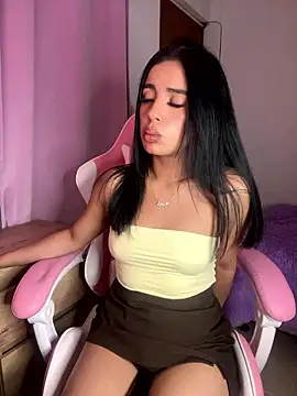 Snapshot of Emily-14 chatting on 10, 1, 2026 Emily-14 online show from 10, 1, 2026