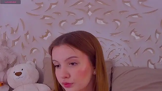 EvansMilana online show from 13, 2, 2025