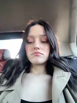 Mia Mia M online show from 11, 4, 2026