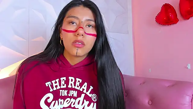 Snapshot of CarlaAlvez chatting on 6, 3, 2025 CarlaAlvez online show from 6, 3, 2025