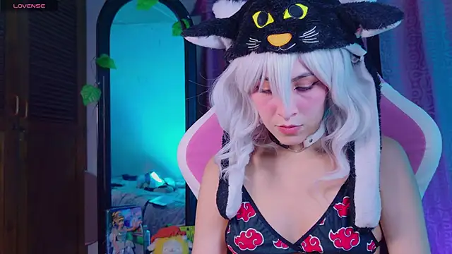 Snapshot of Lenneval1 chatting on 14, 11, 2025 Lenneval1 online show from 14, 11, 2025