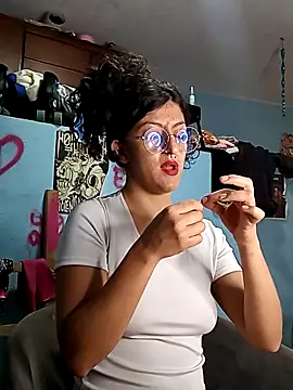 LoveElectra online show from 13, 9, 2025