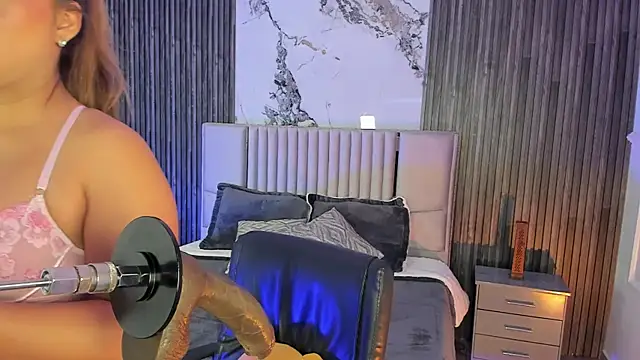 Snapshot of Lillyortiz chatting on 6, 4, 2026 Lillyortiz online show from 6, 4, 2026