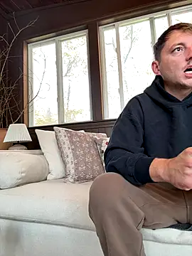 Snapshot of longcurved212121 chatting on 19, 10, 2025 longcurved212121 online show from 19, 10, 2025