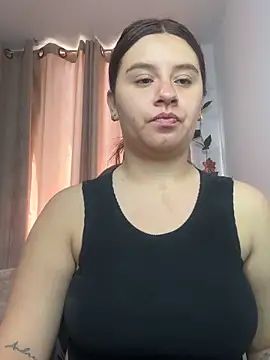 Snapshot of SaraBraun_ chatting on 19, 11, 2025 SaraBraun online show from 19, 11, 2025