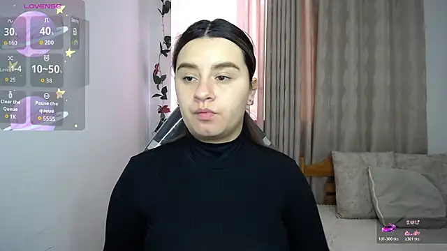 Snapshot of SaraBraun_ chatting on 3, 12, 2025 SaraBraun online show from 3, 12, 2025