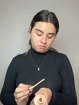 Snapshot of SaraBraun_ chatting on 9, 4, 2026 SaraBraun online show from 9, 4, 2026