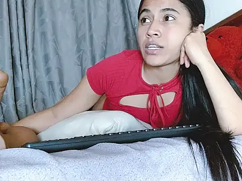 Snapshot of brihanna_lena chatting on 6, 8, 2026 brihanna lena online show from 6, 8, 2026