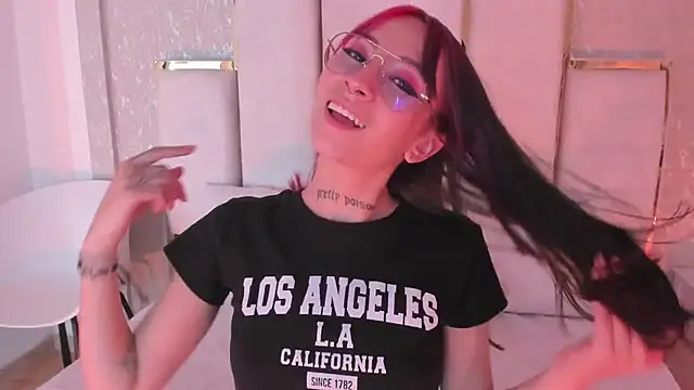 Michell Wallker online show from 10, 1, 2025