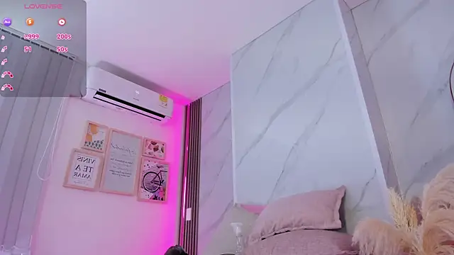 Chlooee   online show from 15, 2, 2025