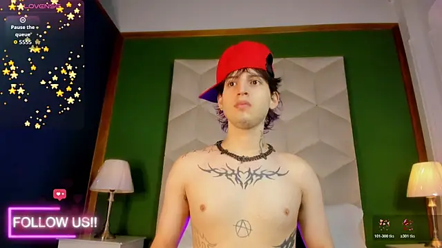 Snapshot of sett_and_gwen chatting on 31, 10, 2025 sett and gwen online show from 31, 10, 2025