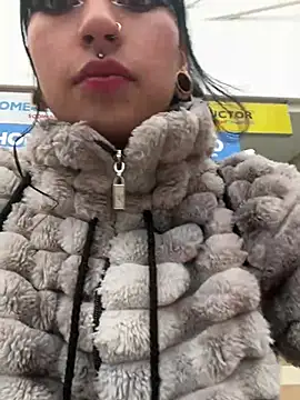 Snapshot of Any_Roussee chatting on 15, 2, 2026 Any Roussee online show from 15, 2, 2026