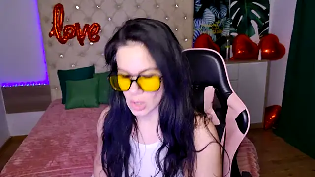 KattieSims online show from 17, 2, 2025