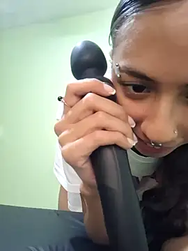 Jazmin-Cerezita online show from 21, 12, 2024