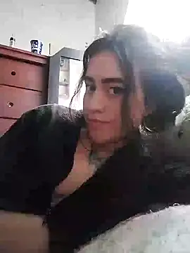 Snapshot of Yaz_Moon chatting on 8, 2, 2025 Yaz Moon online show from 8, 2, 2025