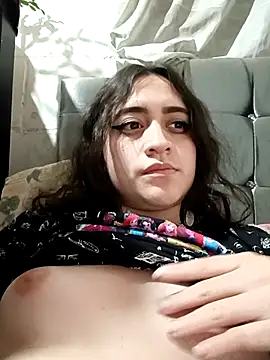 Snapshot of Yaz_Moon chatting on 7, 3, 2025 Yaz Moon online show from 7, 3, 2025